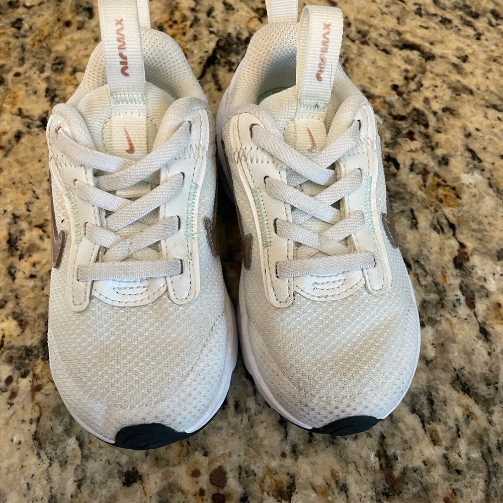 Nike air max white/rose gold toddler shoes size 8